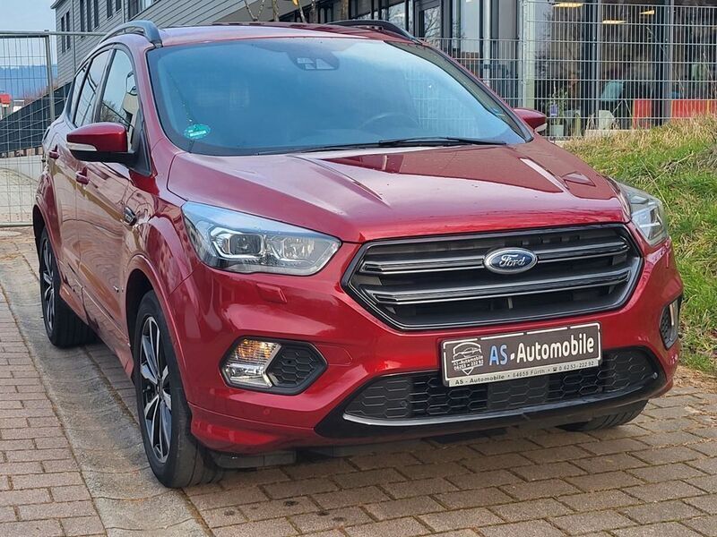 Gebraucht Ford Kuga ST-Line 179 PS (131 kW) 2017 Rubyrot (metallic) SUV