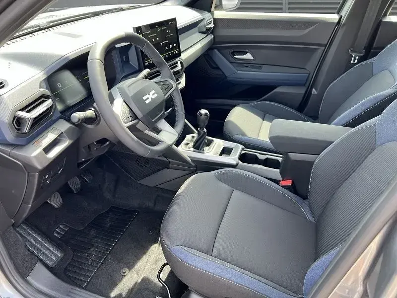 Neu Dacia Bigster Expression 140 PS (102 kW) 2025 Grau metallic SUV