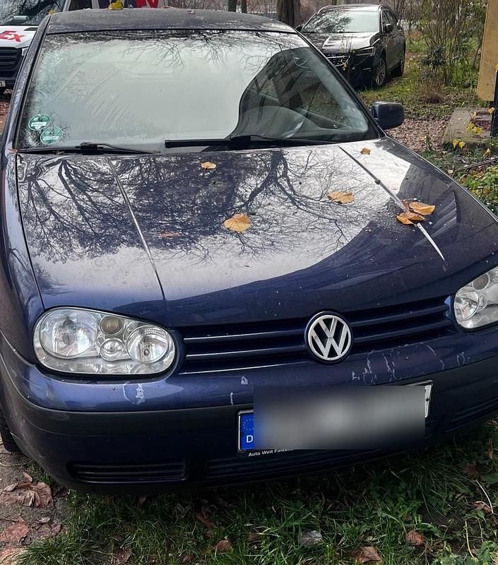 Blau Gebraucht 2002 VW Golf IV Limousine | 1.500 € (Fairer Preis) - Bild 1/4