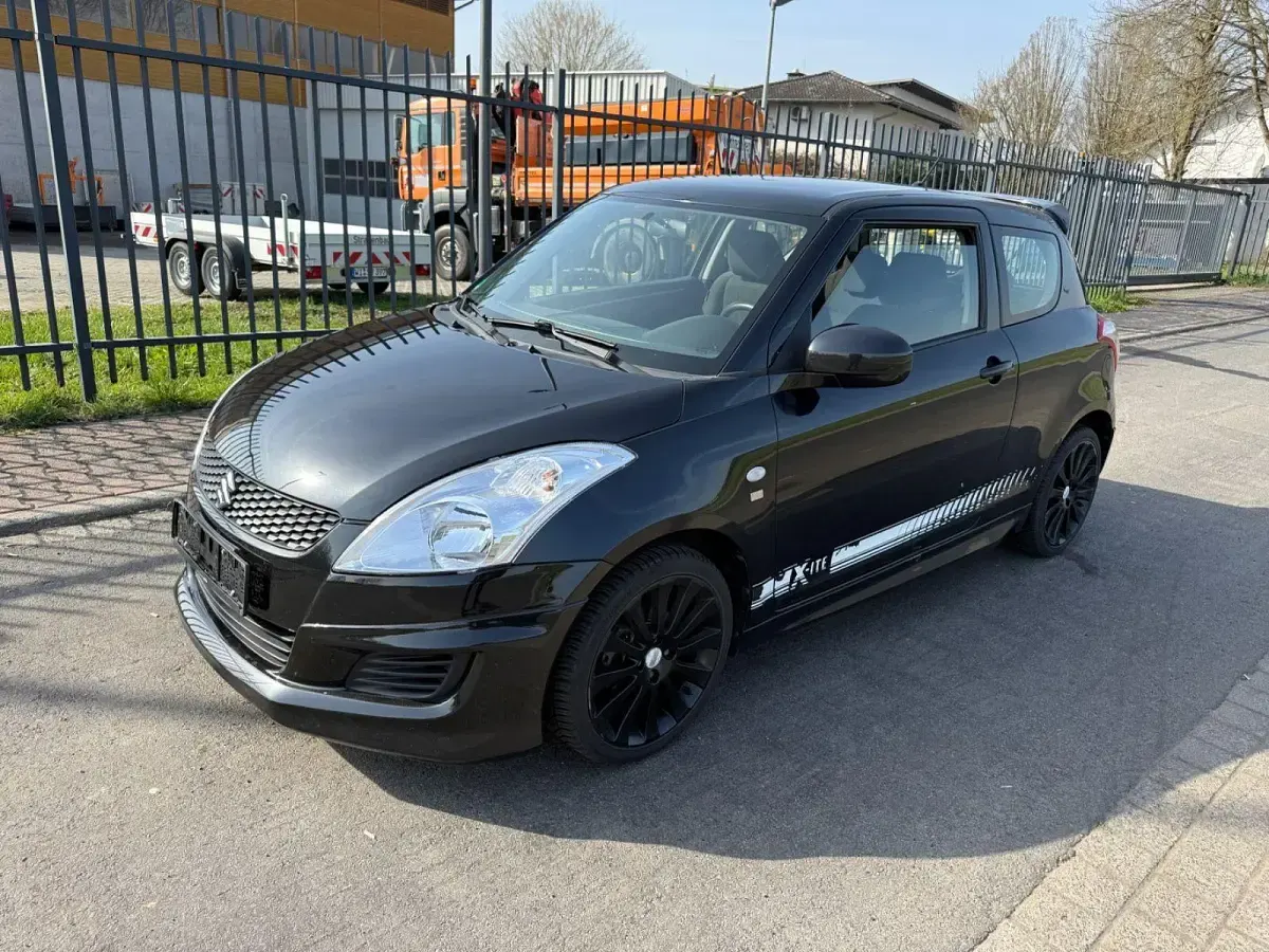Gebraucht Suzuki Swift 94 PS (69 kW) 2013 Kleinwagen