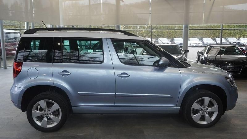 Gebraucht Skoda Yeti Elegance 160 PS (117 kW) 2014 Blau SUV
