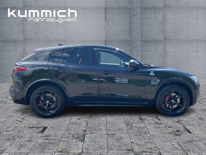 Gebraucht Alfa Romeo Stelvio Quadrifoglio 510 PS (375 kW) 2018 Nero vulcano, metallic (schwarz) SUV