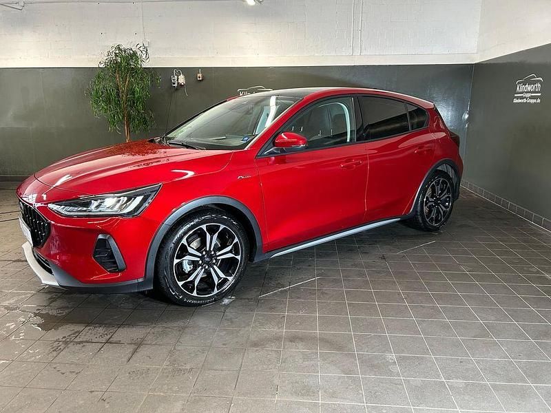 Gebraucht Ford Focus Active X 155 PS (114 kW) 2024 Rot Limousine