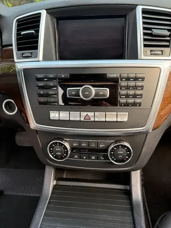 Gebraucht Mercedes ML350 306 PS (225 kW) 2012 Grau SUV