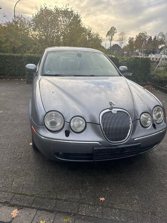 Grau Gebraucht 2005 Jaguar S-Type Executive Limousine | 3.000 € (Etwas zu teuer) - Bild 1/4