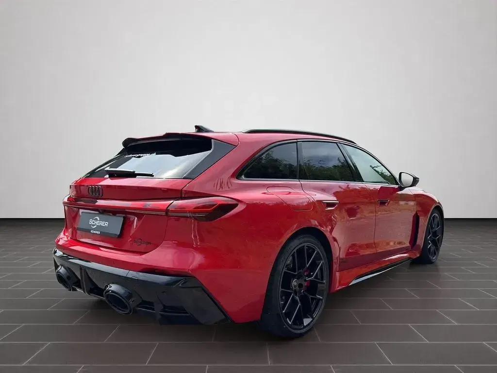 Gebraucht Audi RS5 Sport 639 PS (469 kW) 2026 Progressivrot metallic Kombi