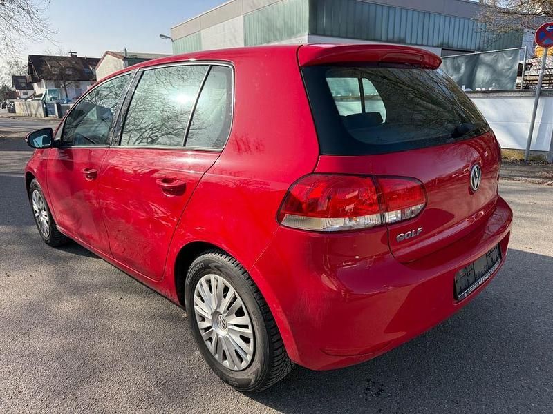 Gebraucht VW Golf VI 80 PS (58 kW) 2009 Rot Kleinwagen