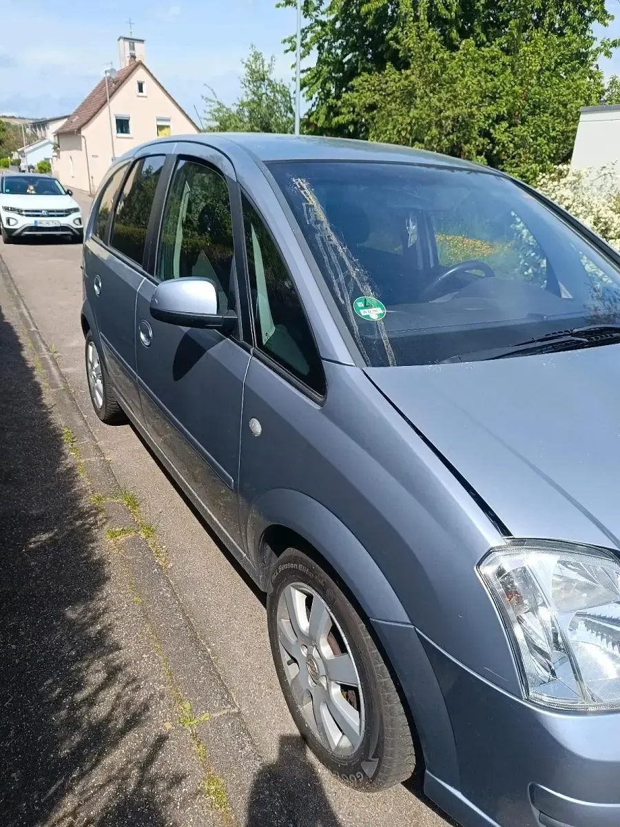 Gebraucht Opel Meriva 105 PS (77 kW) 2009 Silber Van / Kleinbus