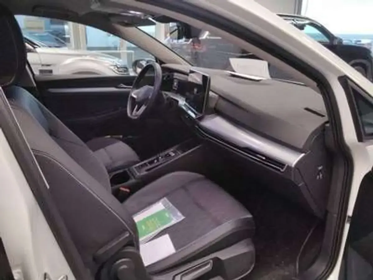 Gebraucht VW Golf VIII Goal 150 PS (110 kW) 2025 Weiß Limousine