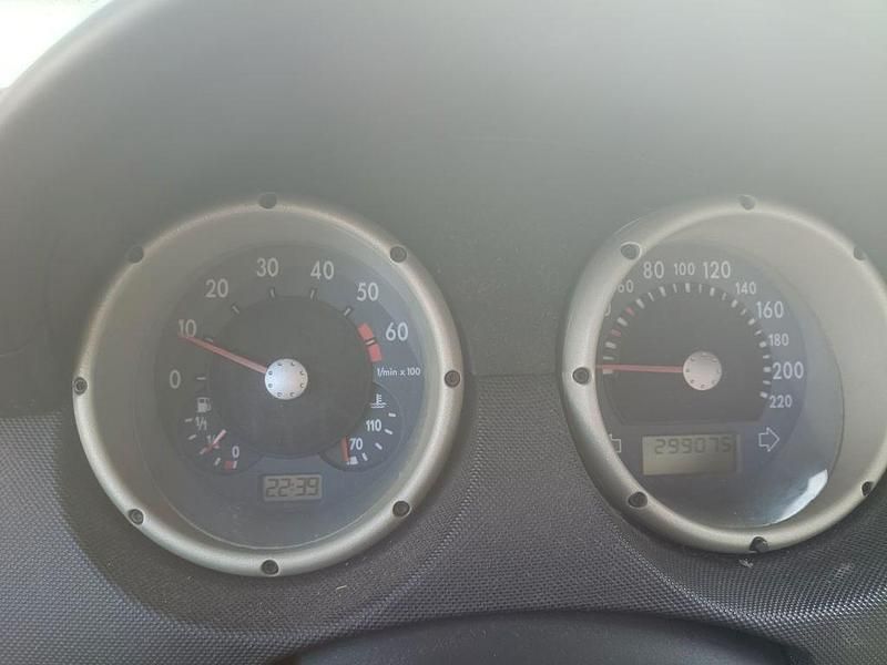 Second-hand VW Polo Basis 60 CP (44 kW) 1999 Albastru Berlinǎ