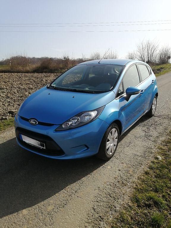 Gebraucht Ford Fiesta Trend 82 PS (60 kW) 2010 Blau Kleinwagen