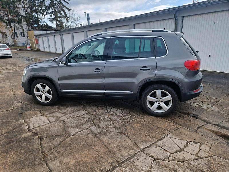 Gebraucht VW Tiguan 150 PS (110 kW) 2016 Grau SUV