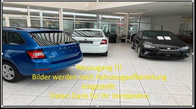Schwarz Gebraucht 2014 Hyundai i30 Classic Kombi | 7.980 € (Fairer Preis) - Bild 1/2