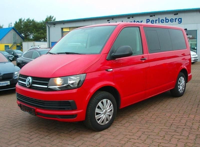 Gebraucht VW Multivan Trendline 150 PS (110 kW) 2019 Rot Van