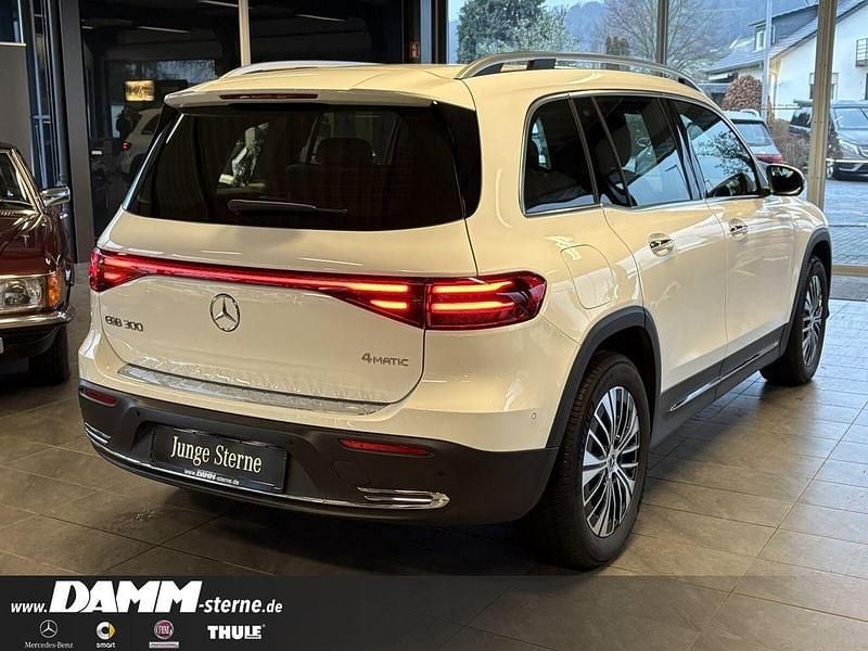 Gebraucht Mercedes EQB300 167 kW (228 PS) 2024 Polarweiß SUV