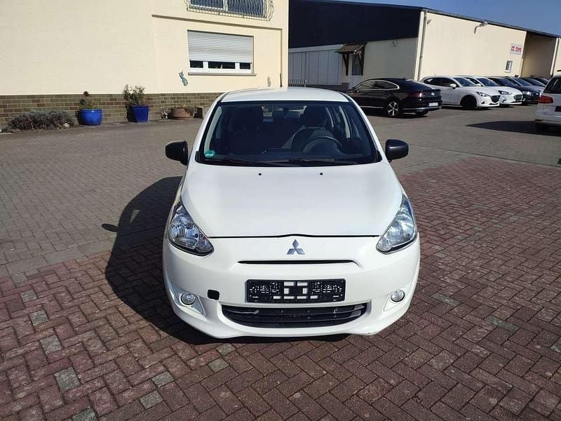 Gebraucht Mitsubishi Space Star 71 PS (52 kW) 2015 Weiß Limousine