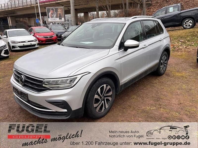 Gebraucht VW Tiguan Active 150 PS (110 kW) 2021 Reflexsilber metallic SUV