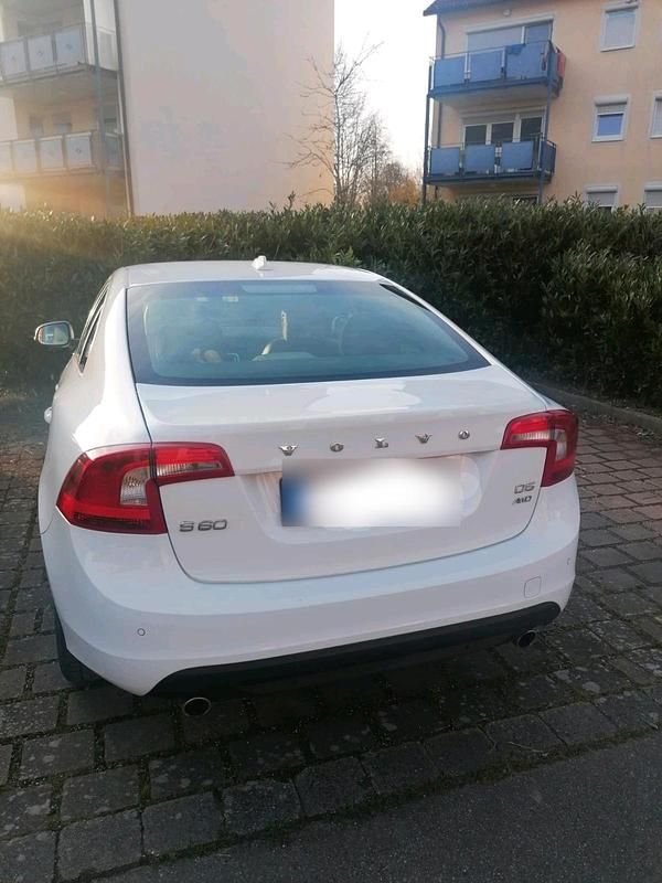Gebraucht Volvo S60 Summum 215 PS (158 kW) 2011 Weiß Limousine