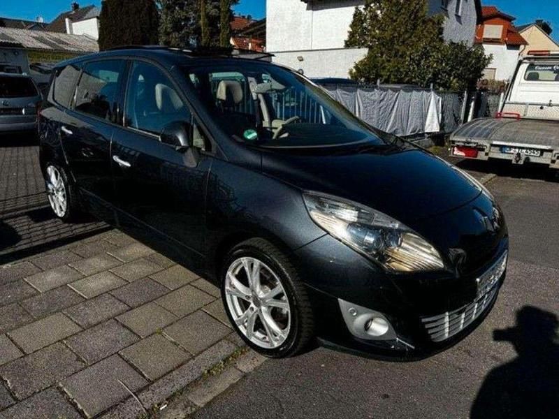 Grau Gebraucht 2010 Renault Scénic III Luxe Van / Kleinbus | 2.999 € (Guter Preis) - Bild 1/4