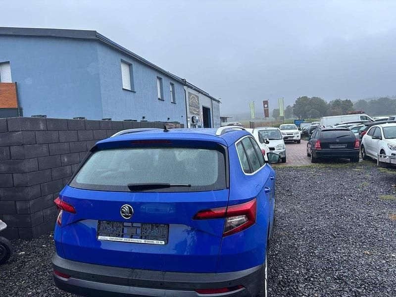 Gebraucht Skoda Karoq Ambition 116 PS (85 kW) 2019 Modra energy/energy blue SUV