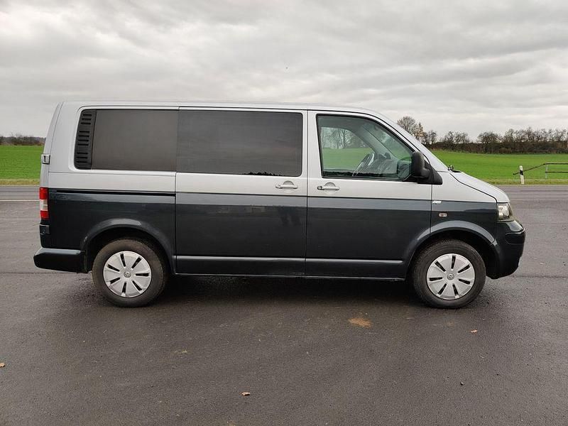 Gebraucht VW Transporter 105 PS (77 kW) 2005 Silber Van