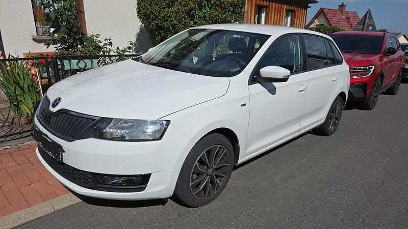 Weiß Gebraucht 2017 Skoda Rapid Drive Limousine | 8.495 € (Guter Preis) - Bild 1/4