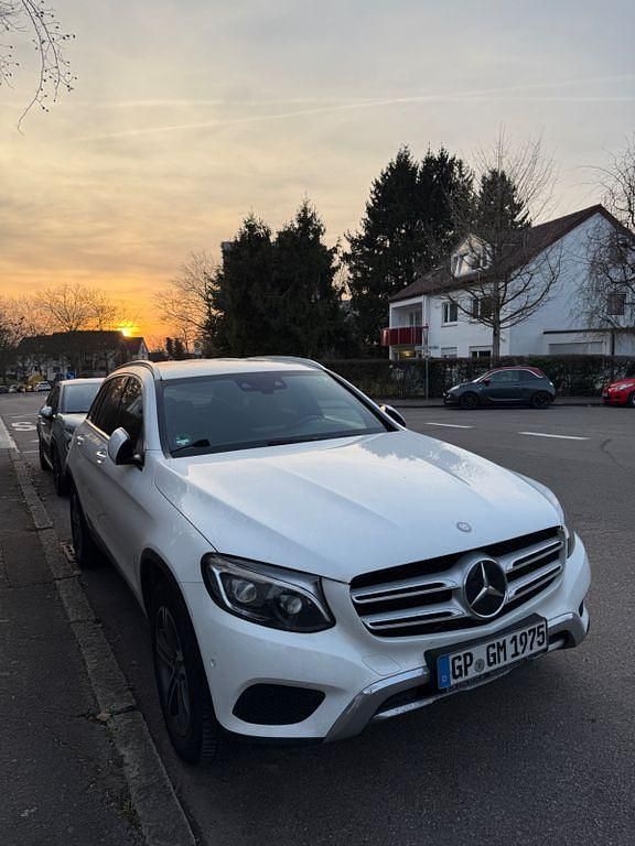 Gebraucht Mercedes GLC250 204 PS (150 kW) 2017 Weiß SUV