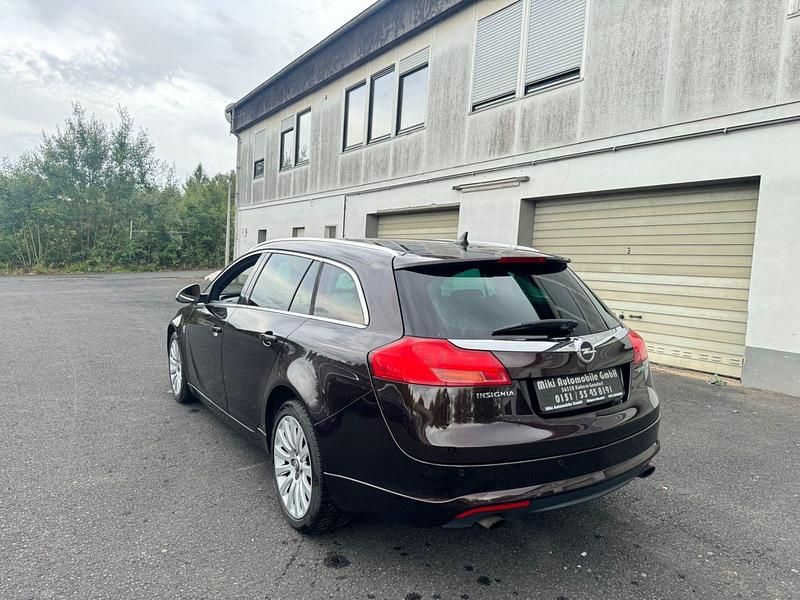 Gebraucht Opel Insignia Sport 250 PS (183 kW) 2011 Braun Kombi
