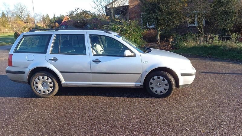 Gebraucht VW Golf IV 101 PS (74 kW) 2000 Silber Kombi