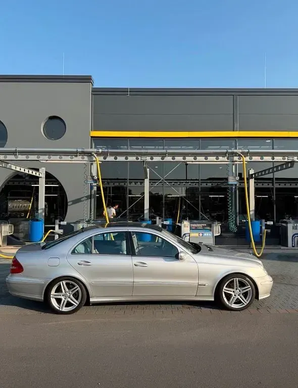 Gebraucht Mercedes E270 Avantgarde 177 PS (130 kW) 2003 Silber Limousine