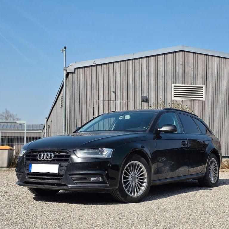 Gebraucht Audi A4 Sport 150 PS (110 kW) 2014 Schwarz Kombi