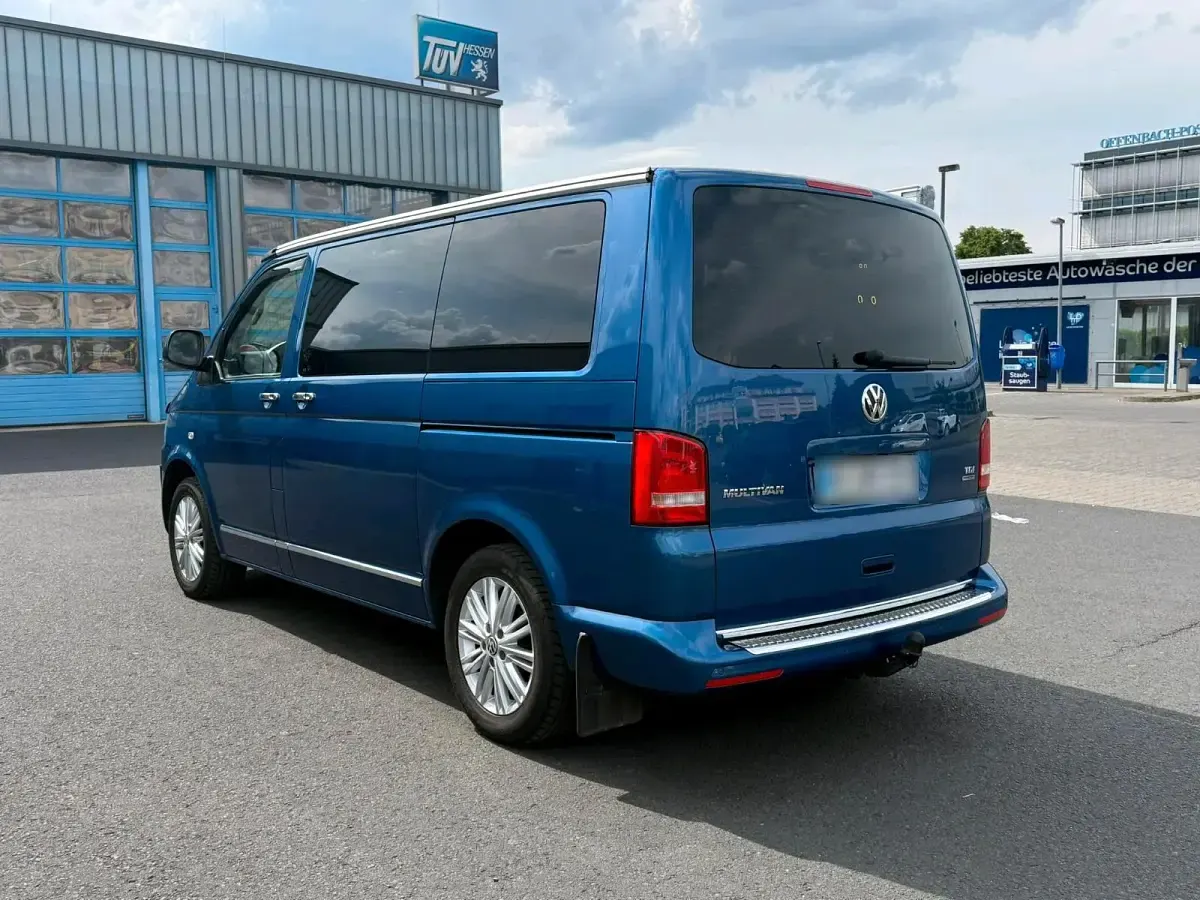 Gebraucht VW T5 Highline 179 PS (131 kW) 2014 Blau Van