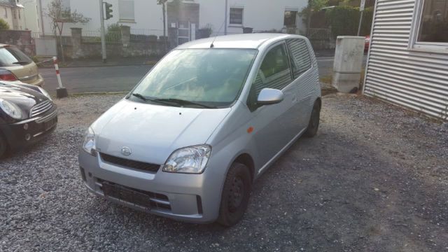 Gebraucht Daihatsu Cuore 58 PS (42 kW) 2005 Silber metallic Kleinwagen