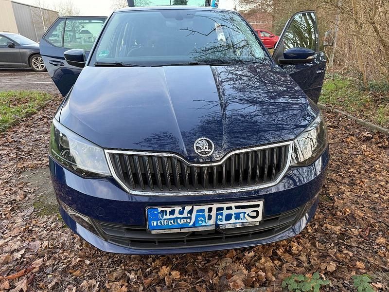 Blau Gebraucht 2018 Skoda Fabia Clever Kleinwagen | 7.999 € (Guter Preis) - Bild 1/4