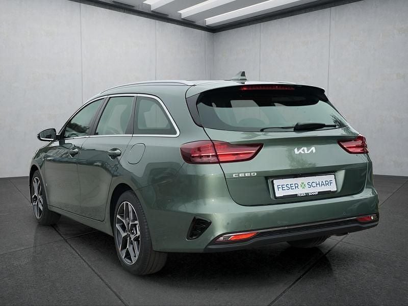 Grün Neu 2025 Kia Ceed Sportswagon Kombi | 28.699 € (Fairer Preis) - Bild 1/1