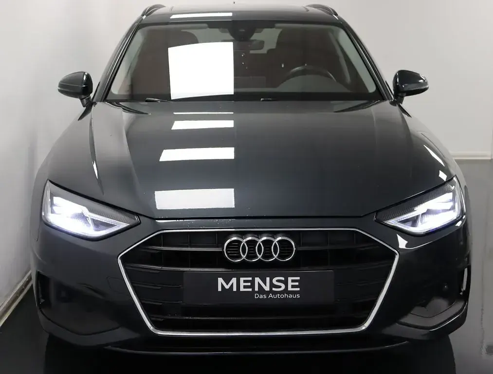 Gebraucht Audi A4 Basis 204 PS (150 kW) 2022 Manhattangrau Kombi