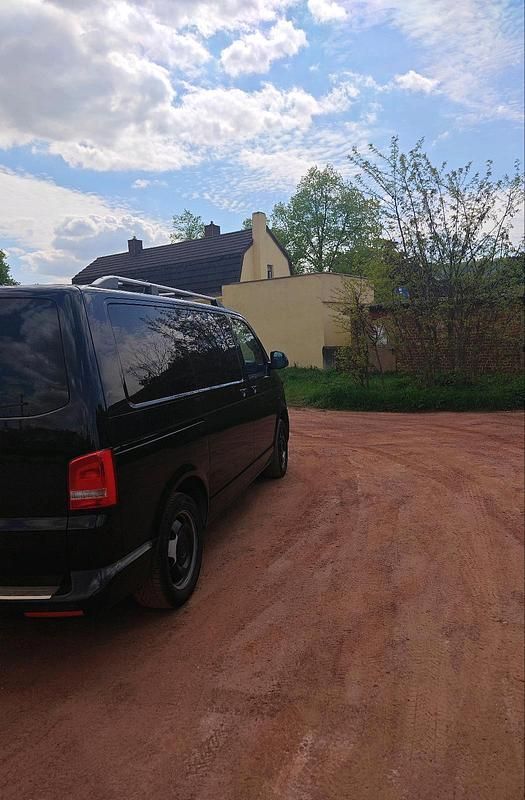 Second-hand VW T5 180 CP (132 kW) 2015 Negru Van