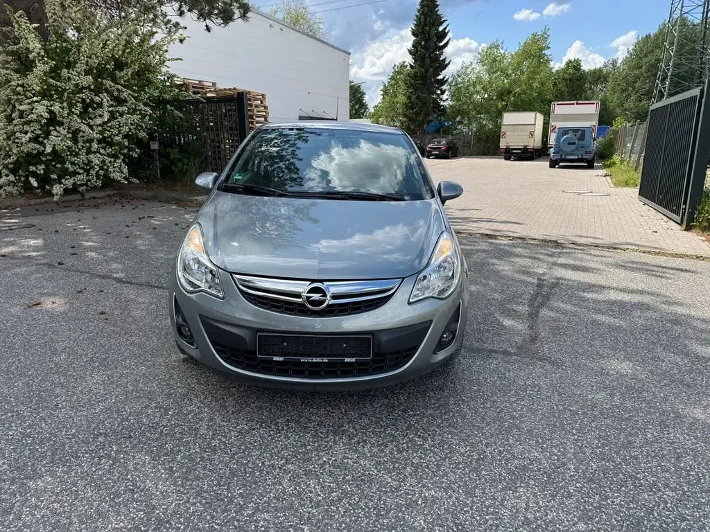 Gebraucht Opel Corsa 69 PS (50 kW) 2012 Silber Kleinwagen