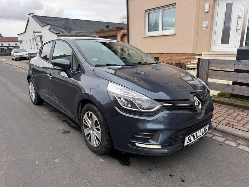 Gebraucht Renault Clio IV 75 PS (55 kW) 2017 Grau Kleinwagen
