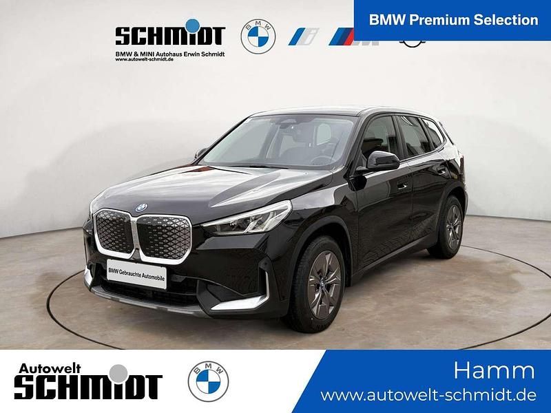 Schwarz uni Gebraucht 2023 BMW iX1 SUV | 37.790 € (Guter Preis) - Bild 1/3