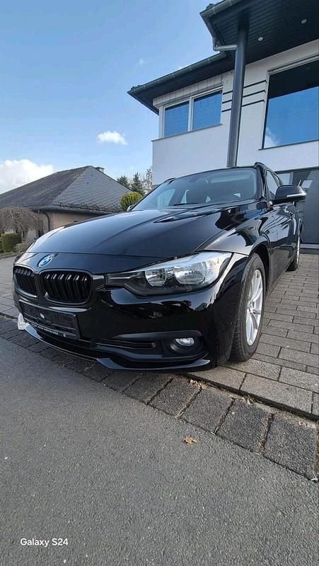 Gebraucht BMW 318 136 PS (100 kW) 2016 Schwarz Kombi