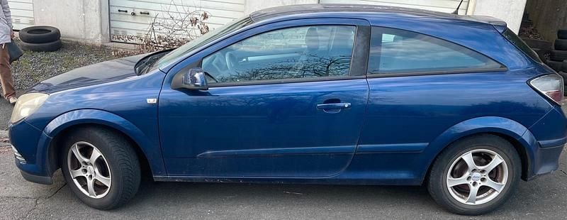 Gebraucht Opel Astra 90 PS (66 kW) 2008 Blau Coupé