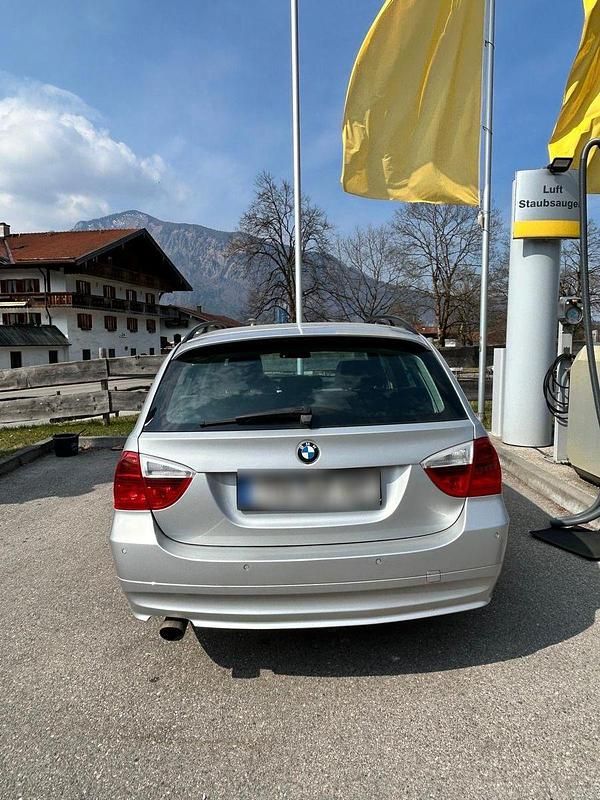 Gebraucht BMW 320 150 PS (110 kW) 2006 Silber Kombi