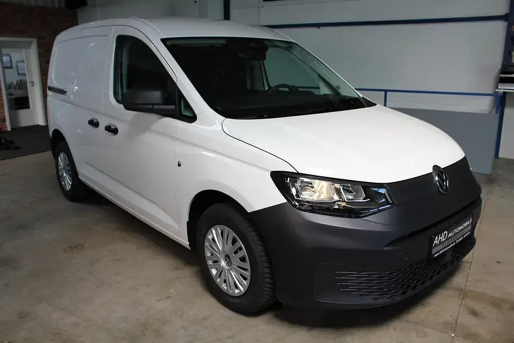Neu VW Caddy 122 PS (89 kW) 2026 Candyweiß uni Van / Kleinbus