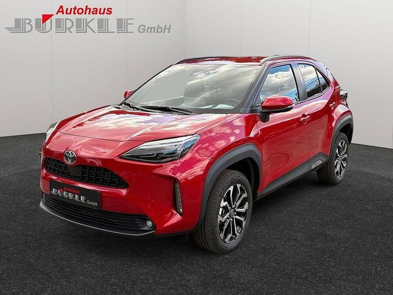 Rot Neu 2025 Toyota Yaris Cross SUV | 29.555 € (Fairer Preis) - Bild 1/3