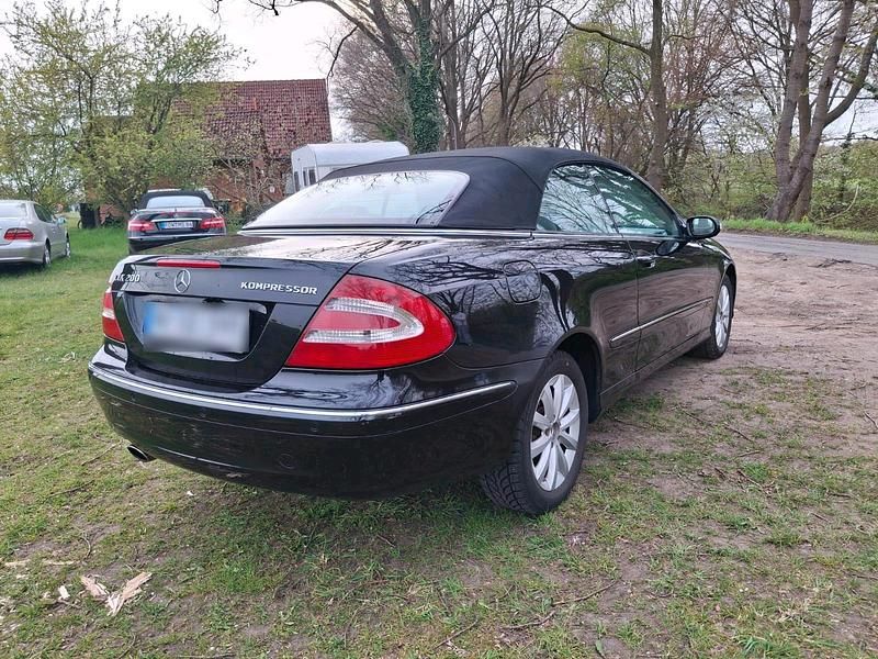 Gebraucht Mercedes CLK200 163 PS (119 kW) 2003 Schwarz Cabrio