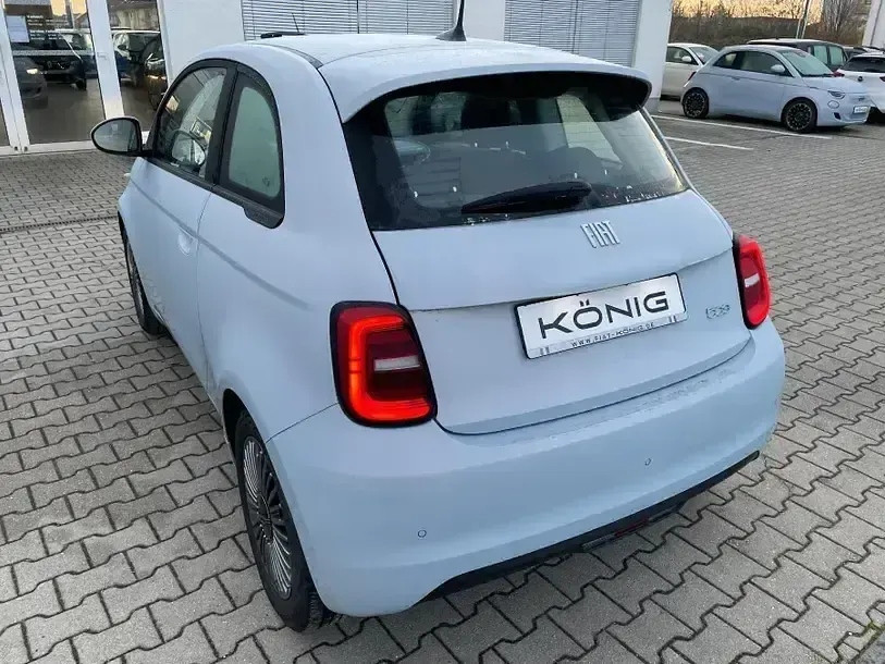 Gebraucht Fiat 500e Icon 86 kW (118 PS) 2021 Blau Limousine