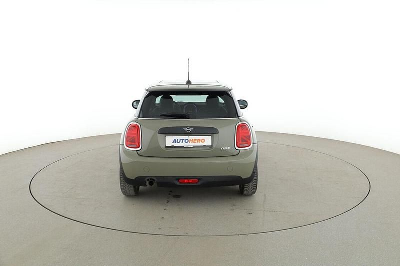 Usado Mini ONE 102 HP (75 kW) 2020 Cinzento Citadino