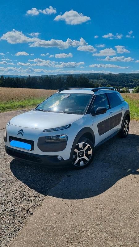 Weiß Gebraucht 2014 Citroën C4 Kleinwagen | 6.200 € (Fairer Preis) - Bild 1/4