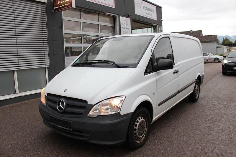 Weiß Gebraucht 2012 Mercedes Vito Van / Kleinbus | 5.800 € (Guter Preis) - Bild 1/4